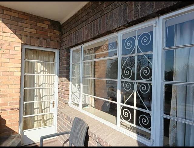 1 BEDROOM APARTMENT FOR SALE IN LAMBTON